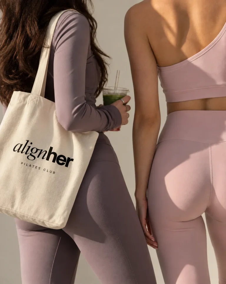 The French Sunday – ALIGNHER Pilates Club Tasche, Matcha und Pastell-Activewear